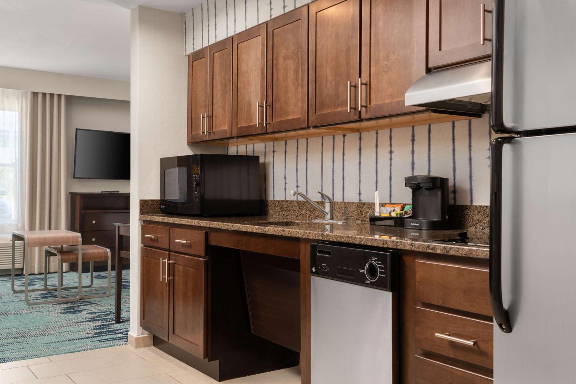 Homewood Suites By Hilton Newport-Middletown Exteriör bild
